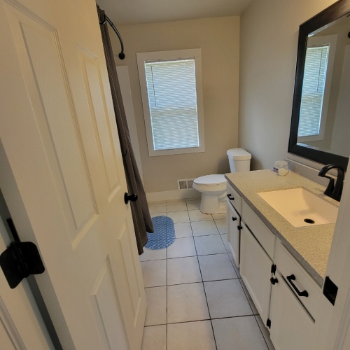 9-Upper-Bathroom