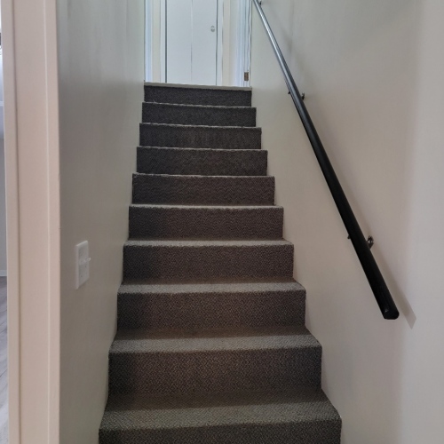 11-Stairway-to-upper-2-bedrooms