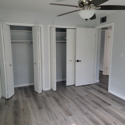 10b-Master-Bedroom-closets