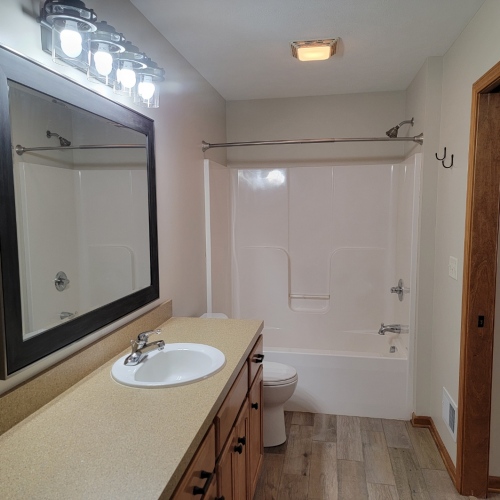 6-Master-upper-bath