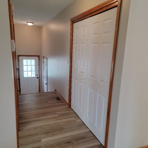 7-Hallway-showing-the-storage